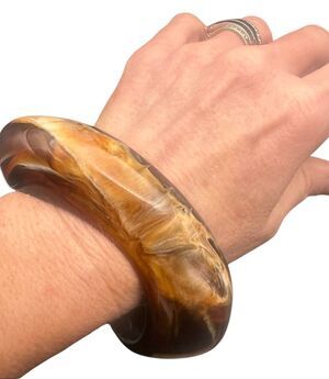 Vintage Marbled Lucite Brown Cream Bangle Bracelet tortoise shell amber